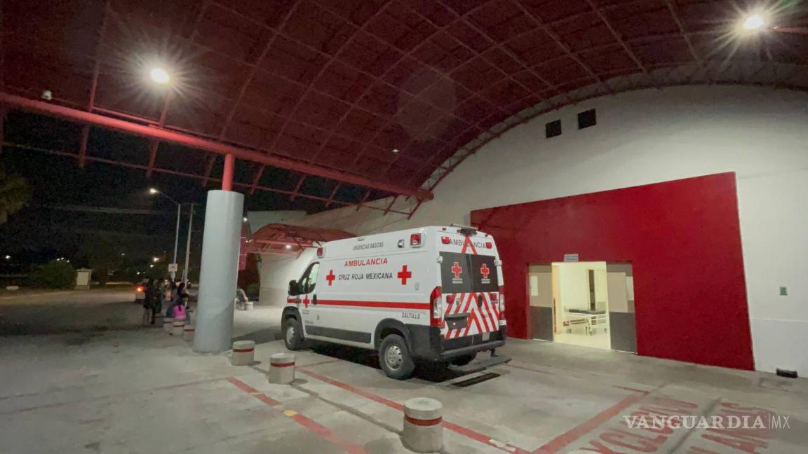Familiares llevaron a los lesionados a bordo de un vehículo particular ante la gravedad de las heridas. $!Familiares llevaron a los lesionados a bordo de un vehículo particular ante la gravedad de las heridas.