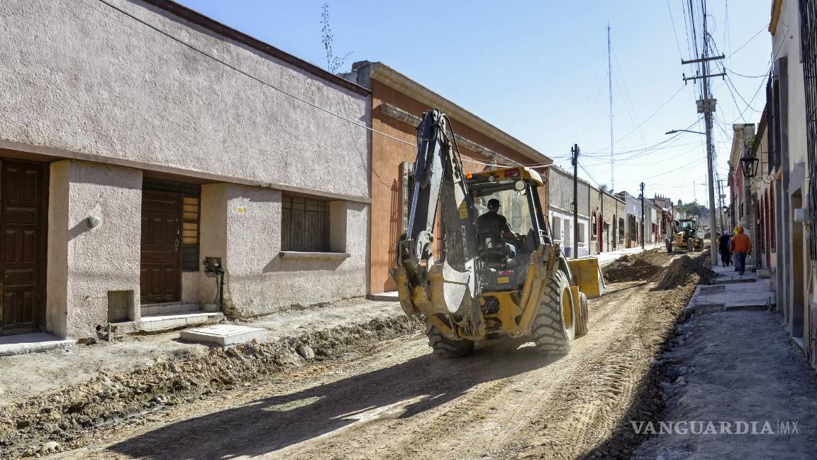 Saltillo: vecinos de General Cepeda señalan que autoridades no corrigieron aumento de altura de banquetas Saltillo: vecinos de General Cepeda señalan que autoridades no corrigieron aumento de altura de banquetas