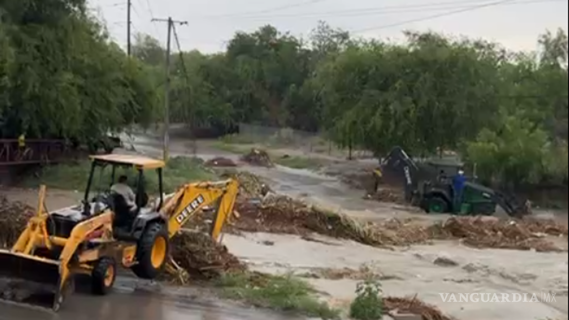 Colapsa lluvia Piedras Negras, se desbordan arroyos El Soldado y Primavera, tren arrastra auto (videos) Colapsa lluvia Piedras Negras, se desbordan arroyos El Soldado y Primavera, tren arrastra auto (videos)