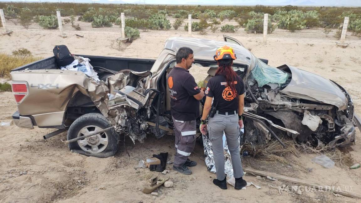 Choque frontal en la carretera a Monclova, en Nuevo León, deja tres personas prensadas Choque frontal en la carretera a Monclova, en Nuevo León, deja tres personas prensadas