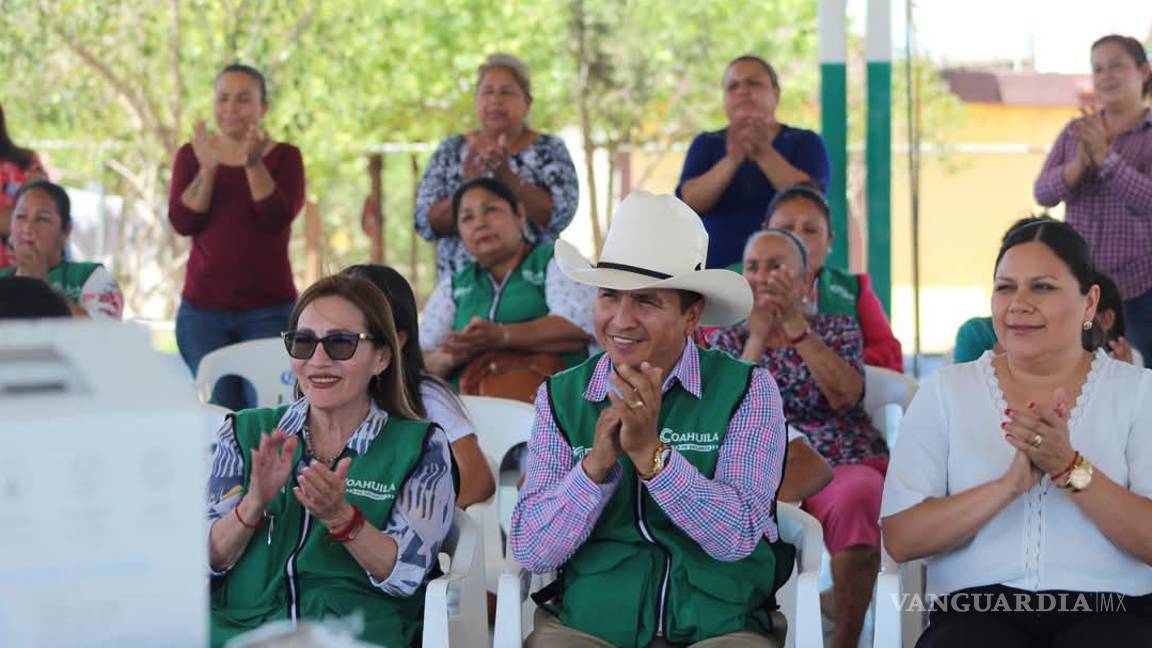Candela impulsa la educación rural con nuevo Centro de Cómputo en El Huizachal Candela impulsa la educación rural con nuevo Centro de Cómputo en El Huizachal