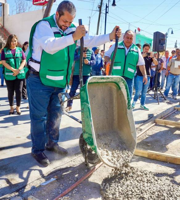 Se rehabilitan calles de alta circulación como parte del programa de recarpeteo impulsado por la actual administración. $!Se rehabilitan calles de alta circulación como parte del programa de recarpeteo impulsado por la actual administración.
