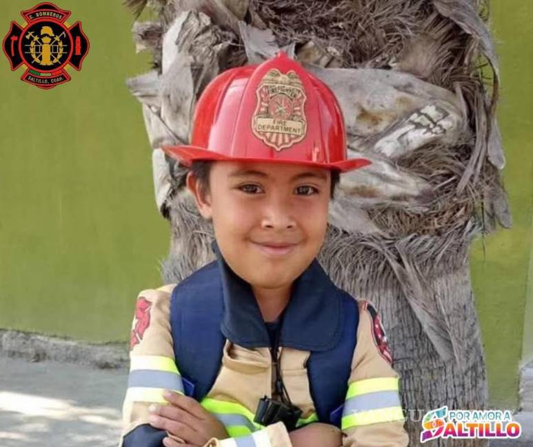 Diego, con su traje de bombero durante la Semana Loca en su escuela, donde declaró que para él, los bomberos son los verdaderos superhéroes. $!Diego, con su traje de bombero durante la Semana Loca en su escuela, donde declaró que para él, los bomberos son los verdaderos superhéroes.