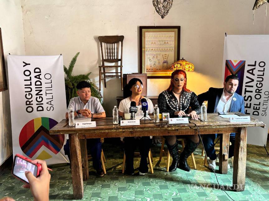 El colectivo presentó la temática de este año: “Donde hay amor, hay familia”, con la que se rendirá homenaje a las familias diversas y aliadas de la comunidad LGBT+. $!El colectivo presentó la temática de este año: “Donde hay amor, hay familia”, con la que se rendirá homenaje a las familias diversas y aliadas de la comunidad LGBT+.