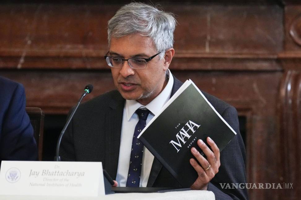 Jay Bhattacharya, director del Instituto Nacional de Salud, habla durante un evento de la Comisión Make America Healthy Again (MAHA. $!Jay Bhattacharya, director del Instituto Nacional de Salud, habla durante un evento de la Comisión Make America Healthy Again (MAHA.