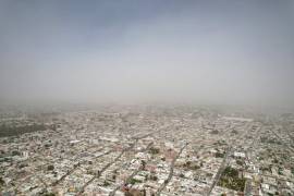 La diferencia en las medidas de Nuevo León y Coahuila deja en evidencia la falta de coordinación ante la crisis ambiental.