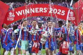 Crystal Palace puso el clavo en el ataud de una temporada sin éxitos para el Manchester City, quienes no pudieron conquistar ni un título este año.