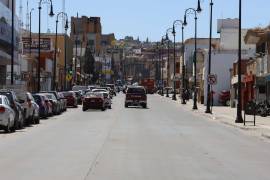 Los carriles en varias vialidades de Saltillo aún presentan la falta de pintura, lo que genera complicaciones al conducir.