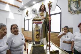 La comunidad de Castaños se congregó en la capilla de San Judas Tadeo para recibir la reliquia con gran devoción.