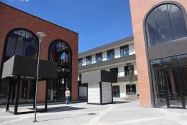 A pocos metros, el centro comercial Arcada promete un “carácter tradicional” en el corazón del Centro Histórico de Saltillo.