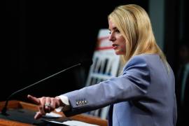 Bondi calificó la operación como “la victoria más significativa en la lucha de nuestra nación contra el fentanilo y el narcotráfico”.