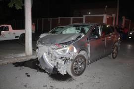 El percance dejó dos personas lesionadas.