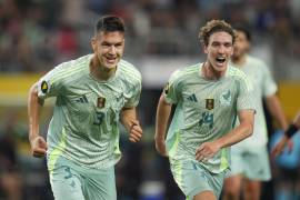 Aunque el primer tiempo careció de profundidad ofensiva, los goles llegaron en el complemento por conducto de Alexis Vega y César Montes.