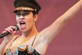 La canción no fue compuesta por Selena, sino por su hermano A.B. Quintanilla junto a Pete Astudillo, miembro de Los Dinos