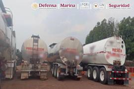 Operativos en Salamanca, Guanajuato, contra el robo de hidrocarburos dejan nueve detenidos y el aseguramiento de armas, vehículos y 27 mil litros de asfalto; también reportan la captura de 11 elementos de la Guardia Nacional en un caso paralelo.