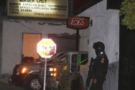 Catean 38 viviendas y detienen a 16 en Monterrey