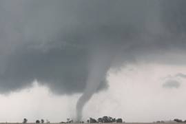 Coahuila, Nuevo León, Querétaro, San Luis Potosí, Guanajuato. Hidalgo, Tlaxcala y Puebla entraron en alerta por tornado, de acuerdo con el Servicio Meteorológico Nacional, de la Comisión Nacional del Agua.