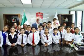 Al concluir la sesión del Cabildo Infantil 2025, el alcalde Román Cepeda , felicitó a todos los niños que participaron en la sesión, y calificó como interesantes e importantes sus inquietudes.