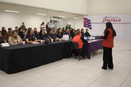Personal de la Comisaría de Seguridad y Protección Ciudadana durante el taller de sensibilización en violencia de género.