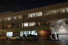 Paramédicos y personal médico de la Clínica 2 del IMSS realizaron maniobras de reanimación sin éxito tras el traslado urgente del joven.