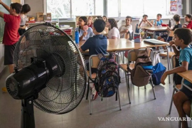 Autoridades evalúan suspender clases en escuelas sin infraestructura adecuada ante la inminente ola de calor extremo en Coahuila.