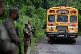 Buscan en retenes a los miembros de una estructura criminal de la Mara Salvatrucha; “sabemos que siguen ahí dentro”, dijo Bukele.