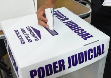 Carlos Loret de Mola también advierte que Morena no sólo cometerá fraude este domingo, sino que con estas elecciones se consolida como una “dictadura de un solo partido”, lo que criticó durante los gobiernos del PRI.