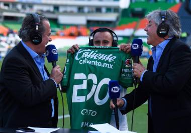 Raúl Orvañanos dejó Fox Sports tras 20 años; su estilo único y sus célebres equivocaciones lo convirtieron en una figura entrañable de la narración deportiva en México.