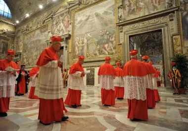 El Vaticano se prepara para el inicio del Cónclave 2025, donde cardenales de todo el mundo elegirán al nuevo líder de la Iglesia Católica