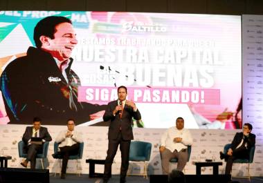 El alcalde Javier Díaz González participó en el XV Foro Alcaldes Hablando con Alcaldes, donde expuso los resultados de su administración.