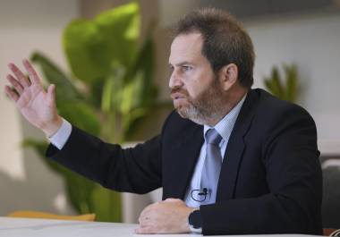 José Rey de Castro, exmiembro del Sodalicio, habla durante una entrevista con The Associated Press en Lima, Perú.”¿Qué puedo decir de él? Que me escuchó”, dijo Castro, un maestro que pasó 18 años en el Sodalicio