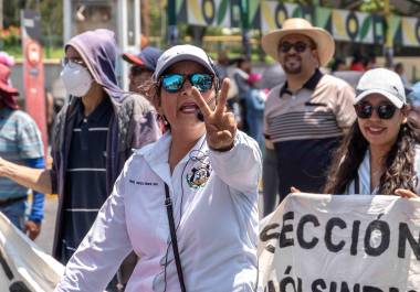 En el marco del Día del Maestro y la Maestra, miles de docentes en distintas entidades del país protagonizaron marchas y protestas para demandar mejoras laborales.