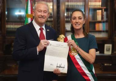 Donald Johnson, nuevo embajador de Estados Unidos, se reunión en Palacio Nacional con la presidenta Claudia Sheinbaum.