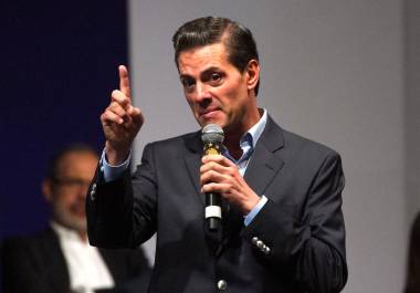De acuerdo con Raymundo Riva Palacio, el expresidente Peña Nieto y Miguel Ángel Osorio Chong podrían estar en la mira de las autoridades mexicanas.