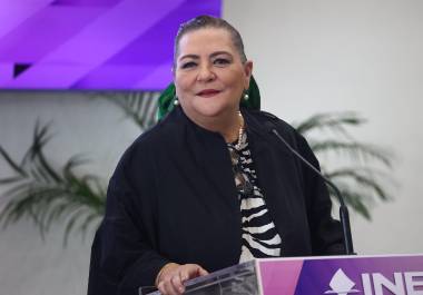 La presidenta del INE, Guadalupe Taddei, confirmó que hoy martes los consejeros electorales analizarán las campañas de acordeones para definir cuál es la ruta jurídica a seguir por parte de las autoridades electorales.