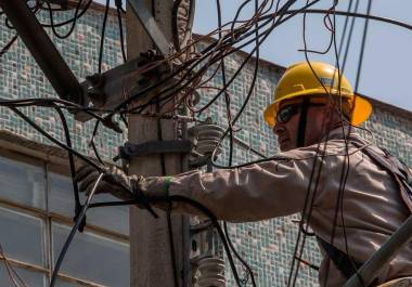 Más de 70 fallas eléctricas han afectado el funcionamiento de los pozos de agua en Saltillo en lo que va del año, provocando cortes en el suministro en zonas como el primer cuadro de la ciudad.