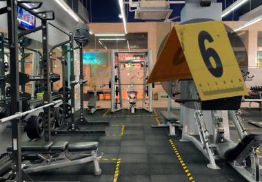 Las autoridades de la alcaldía Azcapotzalco, de la Ciudad de México, reportaron un acto de violencia, en el que un hombre fue asesinado en un ataque armado, al exterior de un gimnasio en la colonia Nextengo.