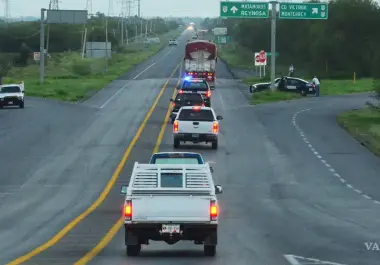 Ante el reporte de al menos seis personas desaparecidas recientemente en el tramo entre Cadereyta y Los Ramones, Nuevo León, Estados Unidos emitió una alerta a sus ciudadanos por el alto riesgo al transitar por la carretera Monterrey–Reynosa, especialmente durante la noche.