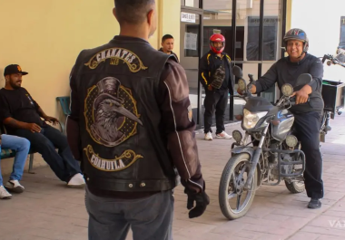 Expertos consideran que es necesario que los motociclistas realicen un examen práctico para autorizar documentos que le permitan conducir.
