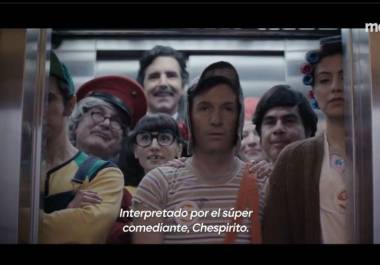 El elenco representa a figuras clave como Ramón Valdés, Angelines Fernández y Édgar Vivar, esenciales en el universo de Chespirito.